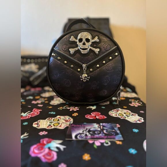 Rebels Ride Skull Crossbody Oval Bag - Picture 1 of 6